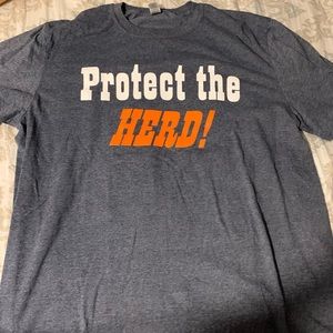 Gray-blue protect the herd shirt
